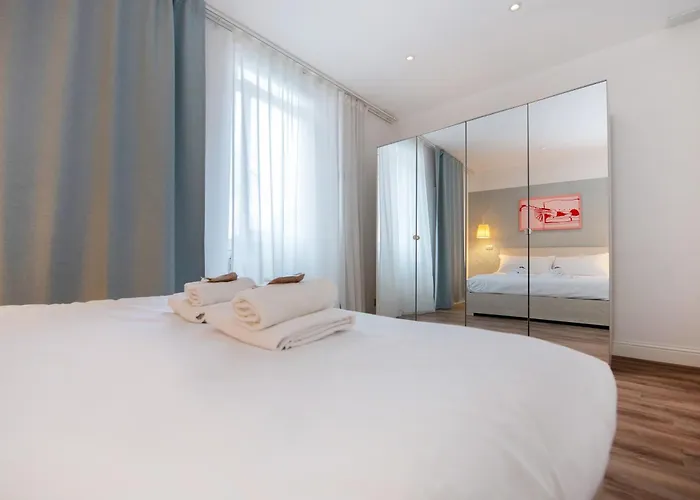 Colosseum View * Roma